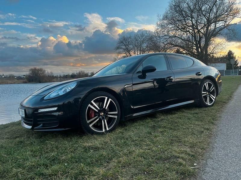 Schwarz Gebraucht 2016 Porsche Panamera Limousine | 33.000 € - Bild 1/4