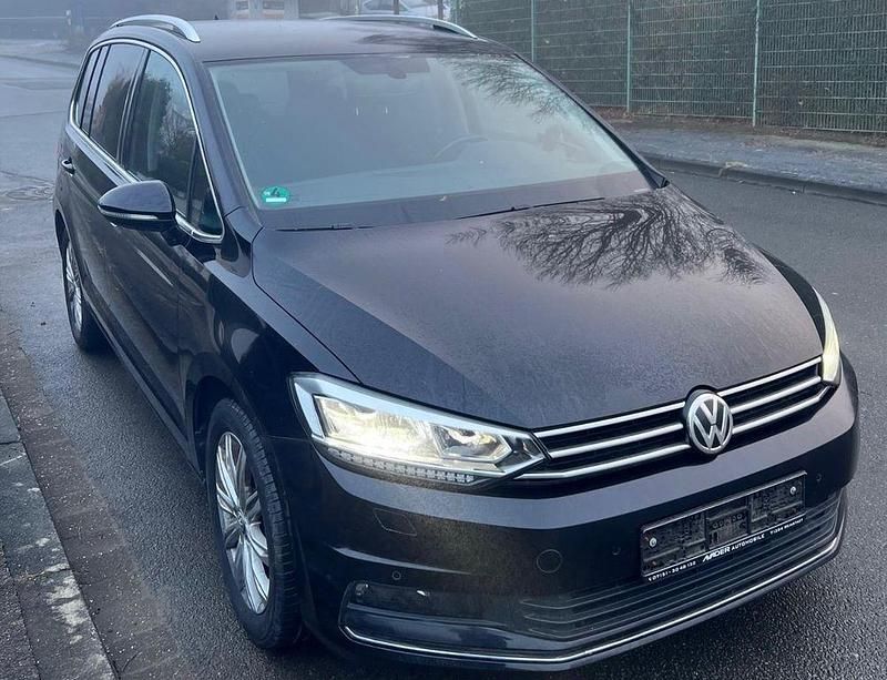 Gebraucht VW Touran Highline 150 PS (110 kW) 2017 Schwarz Van / Kleinbus