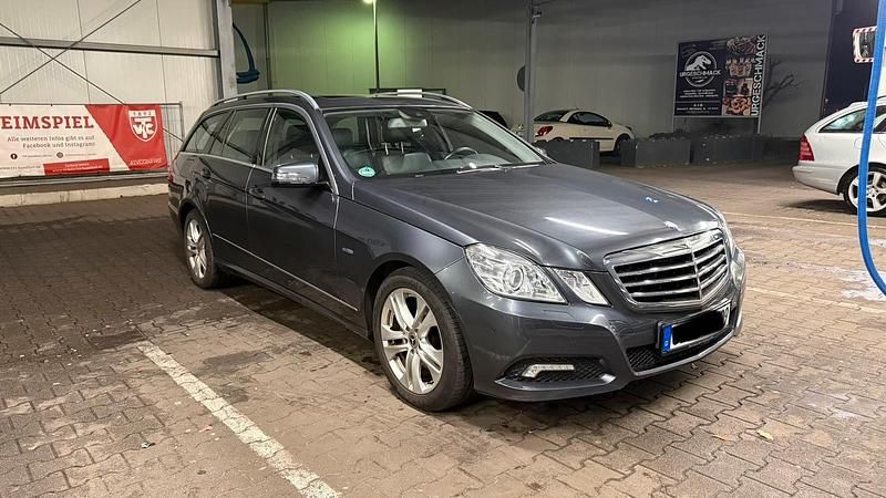 Gebraucht Mercedes E350 292 PS (214 kW) 2010 Grau Kombi