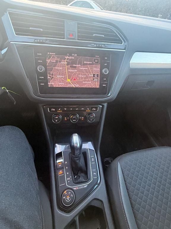 Gebraucht VW Tiguan 150 PS (110 kW) 2020 Silber SUV
