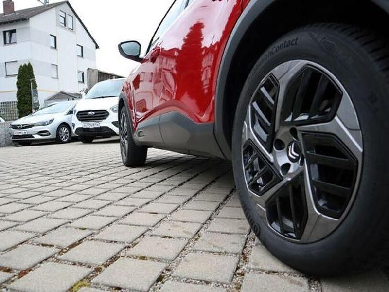 Gebraucht Citroën C4 Feel 131 PS (96 kW) 2024 Rot Limousine