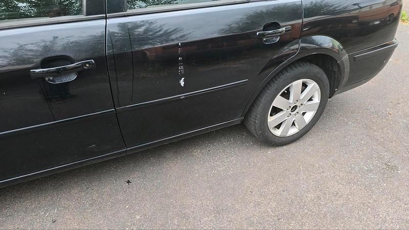 Gebraucht Ford Mondeo 145 PS (106 kW) 2004 Schwarz Kombi