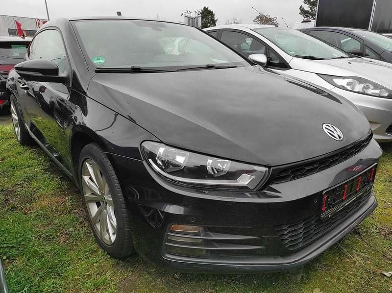 Gebraucht VW Scirocco CLUB 125 PS (91 kW) 2015 Deep black perleffekt Coupé