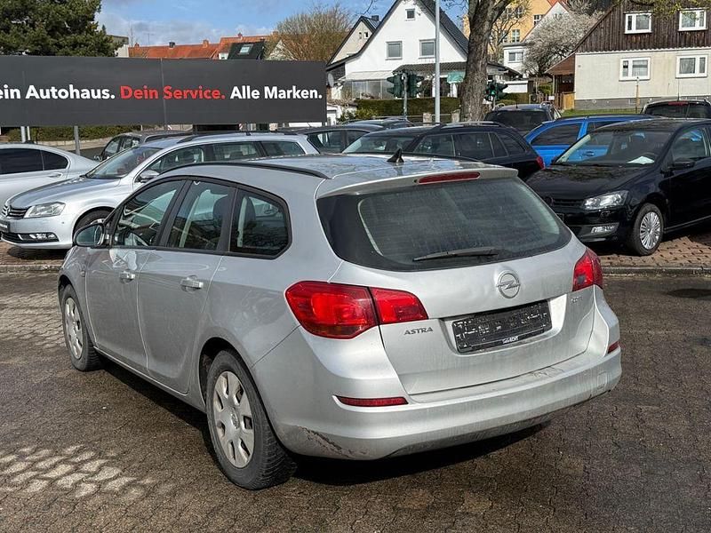Gebraucht Opel Astra Selection 110 PS (80 kW) 2011 Silber Kombi