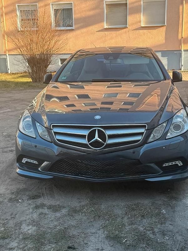 Gebraucht Mercedes E350 235 PS (172 kW) 2010 Grau Limousine
