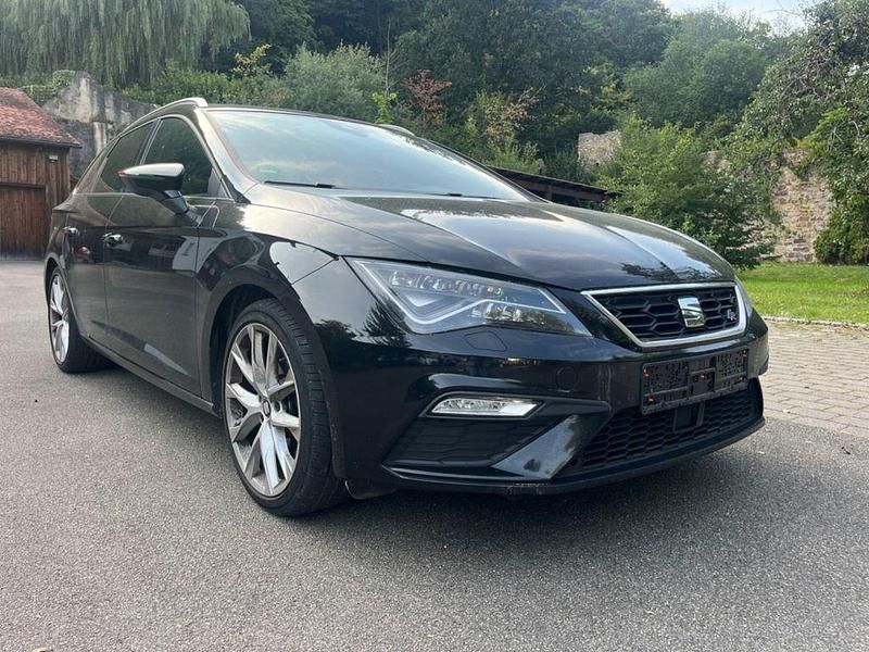 Schwarz Gebraucht 2019 Seat Leon ST FR Kombi | 12.500 € (Fairer Preis) - Bild 1/4