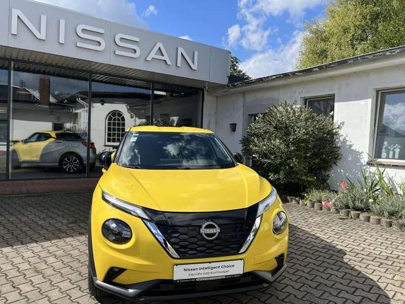 Gelb/schwarz Gebraucht 2024 Nissan Juke N-Connecta SUV | 23.790 € (Fairer Preis) - Bild 1/4