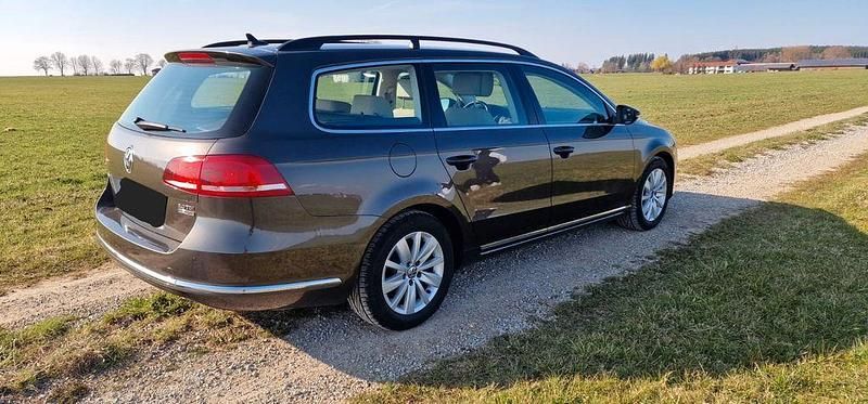 Gebraucht VW Passat Comfortline 170 PS (125 kW) 2012 Braun Kombi