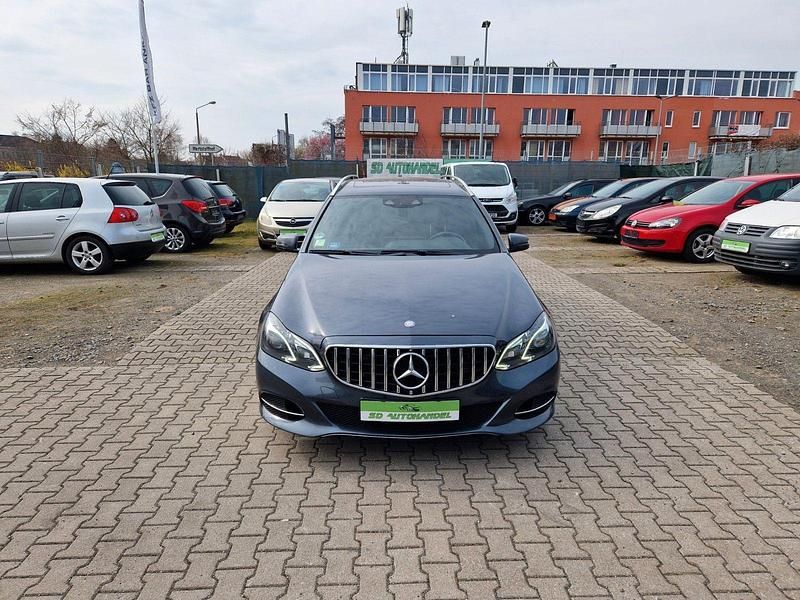 Gebraucht Mercedes E350 258 PS (189 kW) 2015 Grau Kombi
