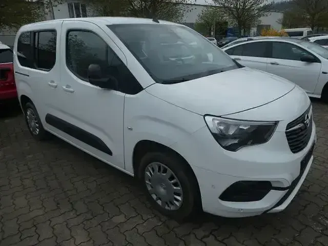 Gebraucht Opel Combo Life Elegance 131 PS (96 kW) 2022 Weiß Van / Kleinbus