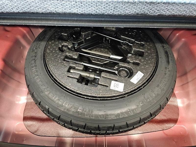 Neu Kia XCeed 140 PS (102 kW) 2026 Rot SUV