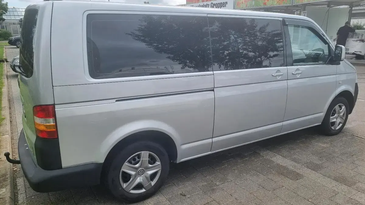 Gebraucht VW Caravelle 131 PS (96 kW) 2008 Silber Van