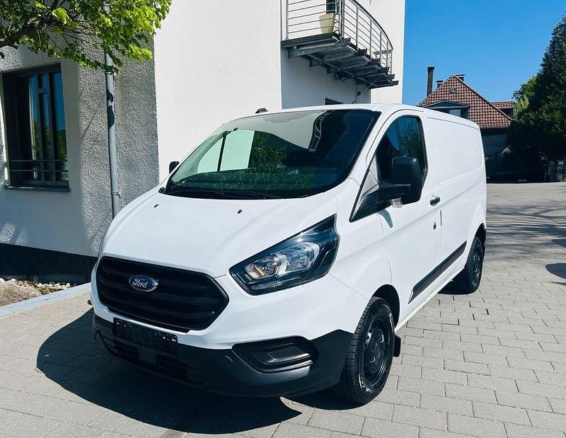 Second-hand Ford Transit Custom 105 CP (77 kW) 2022 Alb Monovolum