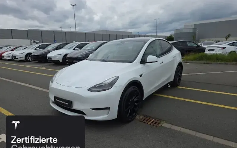 Gebraucht Tesla Model Y 273 kW (372 PS) 2023 Weiß SUV