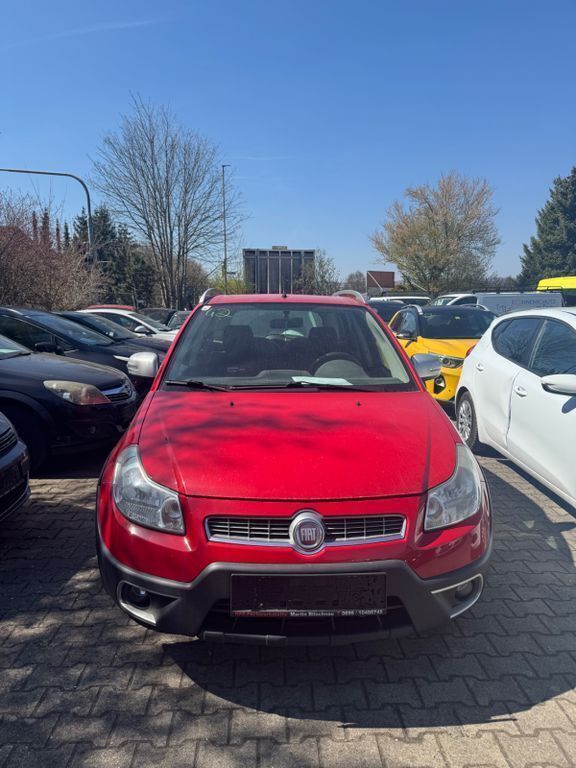 Rot Gebraucht 2013 Fiat Sedici Pop SUV | 2.990 € (Fairer Preis) - Bild 1/4