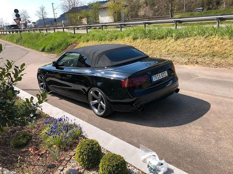 Schwarz Gebraucht 2014 Audi A5 Cabriolet Ambiente Cabrio | 21.700 € (Teuer) - Bild 1/4