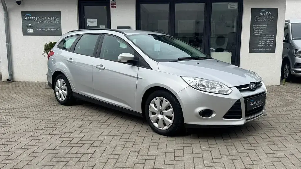 Gebraucht Ford Focus Trend 116 PS (85 kW) 2014 Silber Kombi