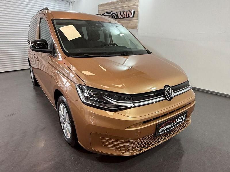Neu VW Caddy Life 116 PS (85 kW) 2025 Gold Van / Kleinbus