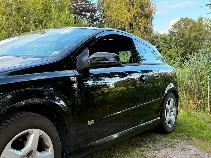 Schwarz Gebraucht 2006 Opel Astra GTC OPC Coupé | 1.850 € (Guter Preis) - Bild 1/4