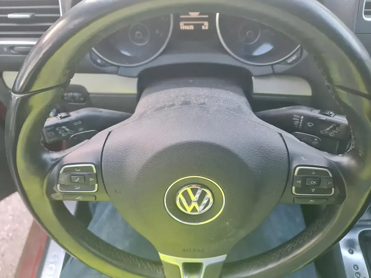 Gebraucht VW Golf VI 160 PS (117 kW) 2009 Rot Kleinwagen