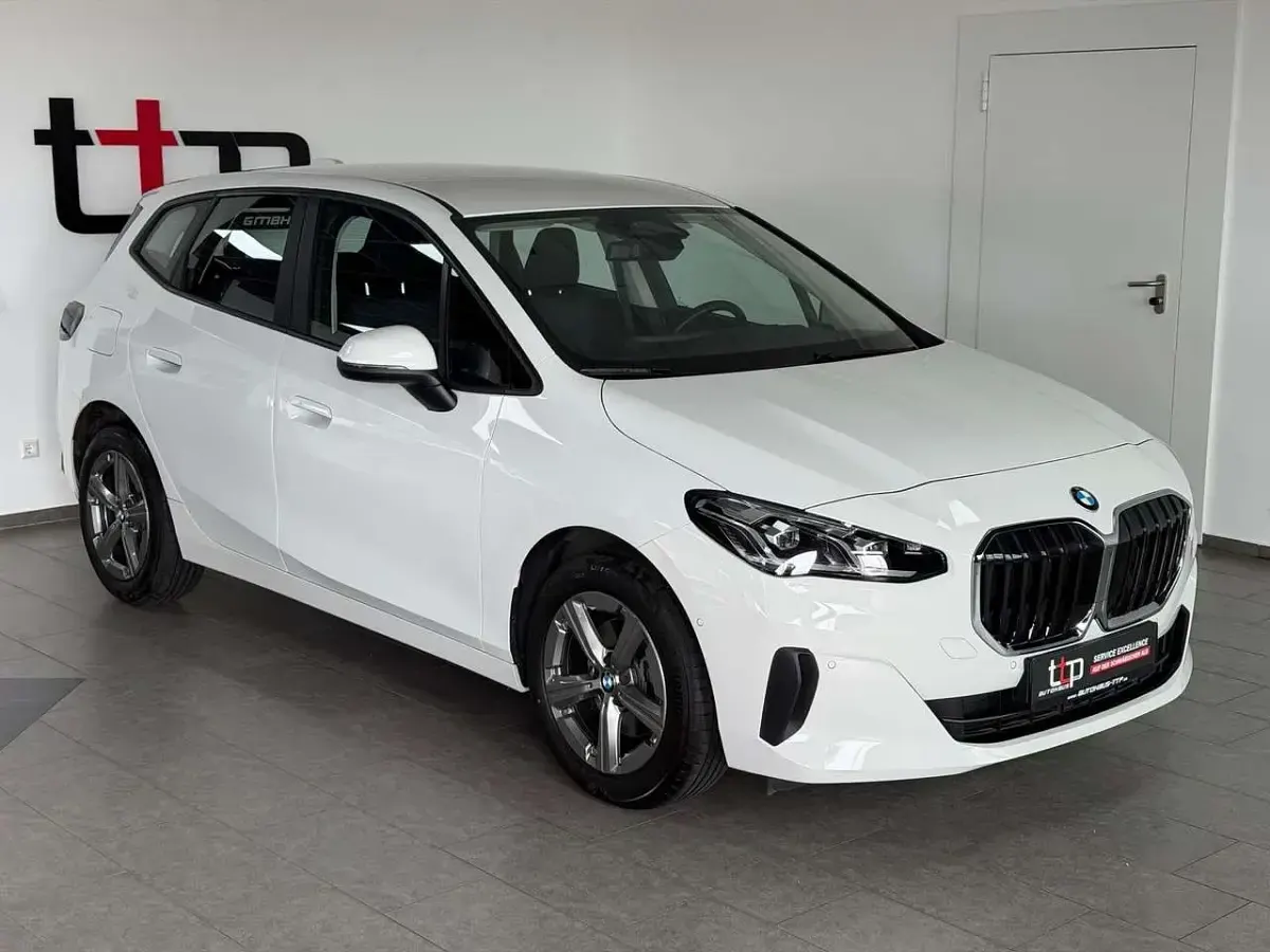 Gebraucht BMW 218 Active Tourer 136 PS (100 kW) 2023 Alpinweiss iii Van / Kleinbus