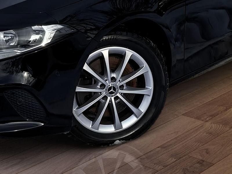 Gebraucht Mercedes A250 160 PS (117 kW) 2022 Schwarz Limousine