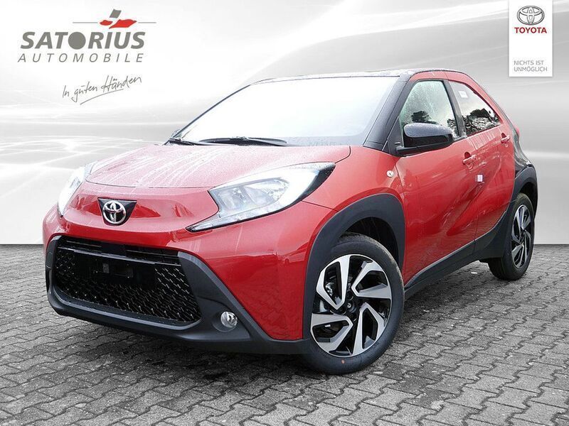 Rot Neu 2024 Toyota Aygo Team Kleinwagen | 19.690 € - Bild 1/4