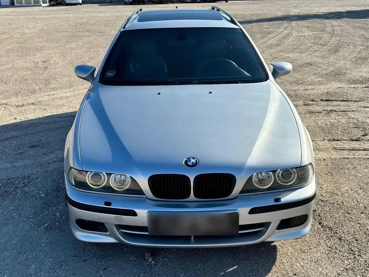 Gebraucht BMW 530 M Sport 193 PS (141 kW) 2002 Silber Kombi