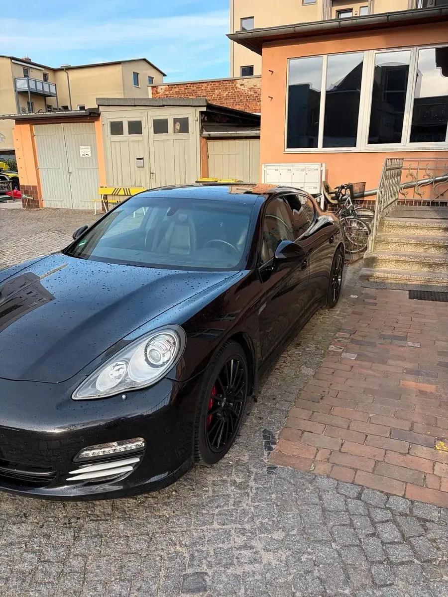 Gebraucht Porsche Panamera 4 299 PS (219 kW) 2011 Schwarz Kleinwagen