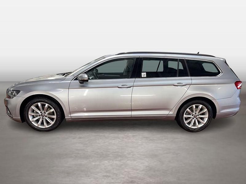 Gebraucht VW Passat Business 150 PS (110 kW) 2022 Silber Kombi