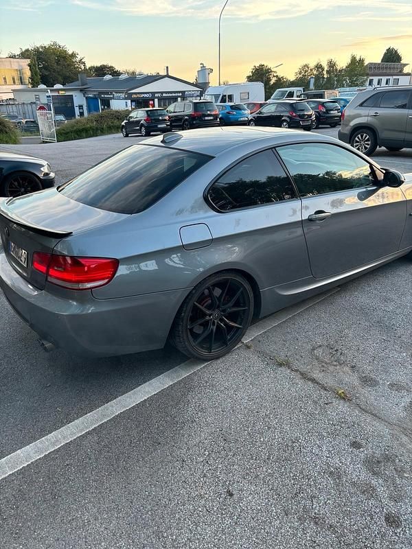 Gebraucht BMW 335 306 PS (225 kW) 2006 Grau Coupé