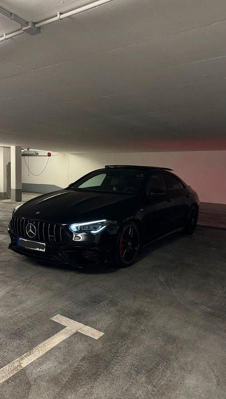 Schwarz Gebraucht 2021 Mercedes CLA45 AMG AMG Coupé | 48.450 € (Fairer Preis) - Bild 1/4