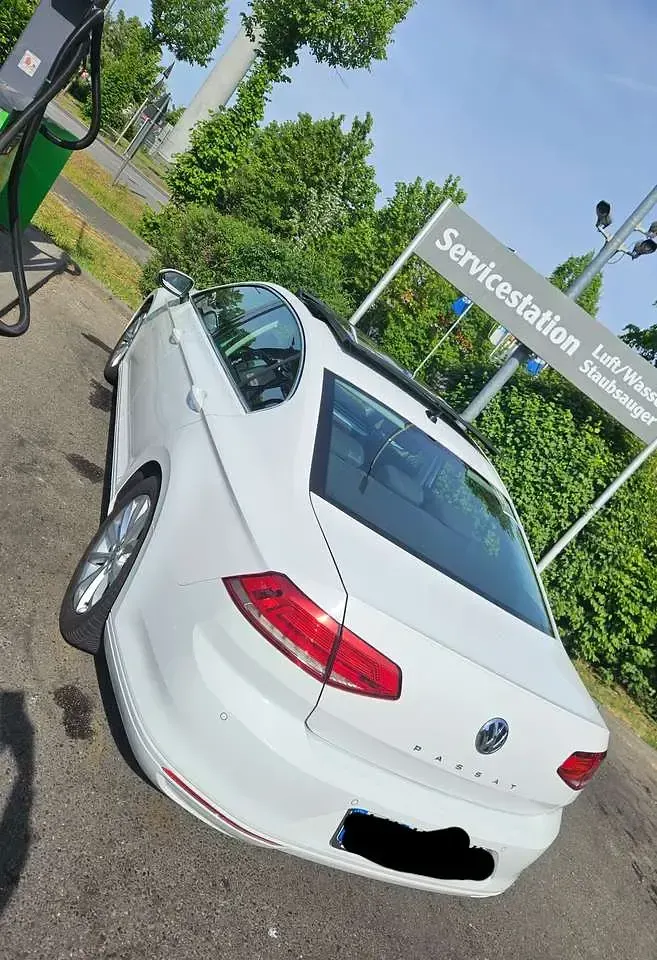Gebraucht VW Passat Comfortline 125 PS (91 kW) 2015 Weiß Limousine