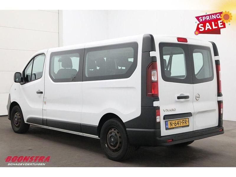 Gebraucht Opel Vivaro 97 PS (71 kW) 2017 Weiß Van / Kleinbus
