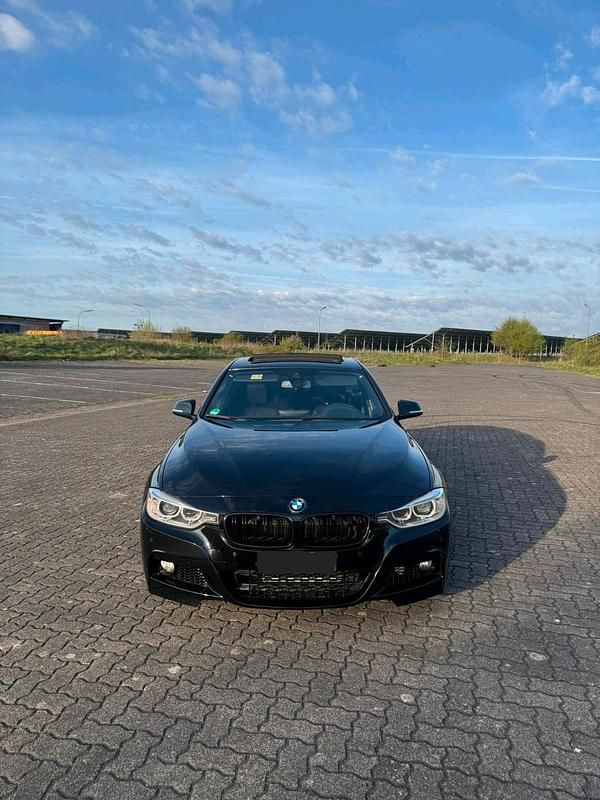 Usata BMW 320 184 CV (135 kW) 2014 Nero Station wagon
