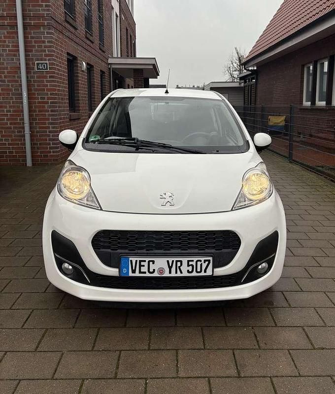 Gebraucht Peugeot 107 Active 68 PS (50 kW) 2013 Kleinwagen
