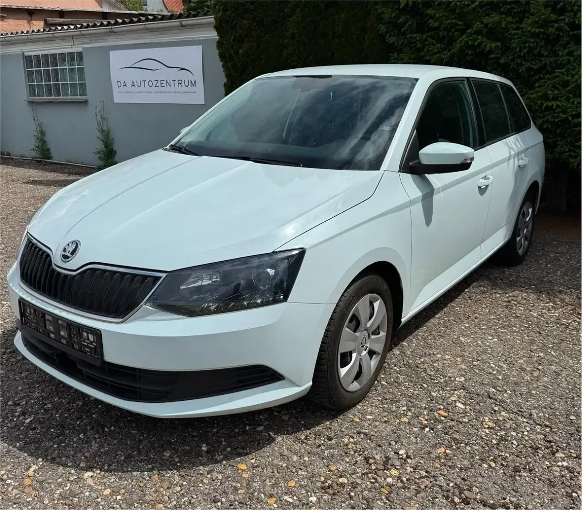 Gebraucht Skoda Fabia Ambition 105 PS (77 kW) 2015 Weiß Kombi