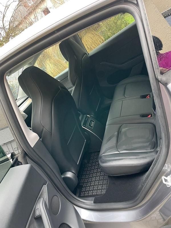 Gebraucht Tesla Model Y Performance 392 kW (534 PS) 2024 Silber SUV