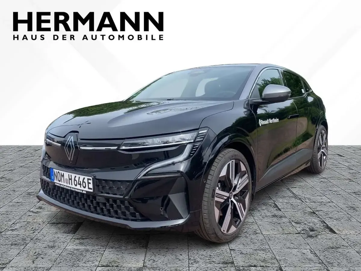 Używany Renault Megane E-Tech Iconic 55 kW (75 KM) 2023 Czarny Sedan/Limuzyna