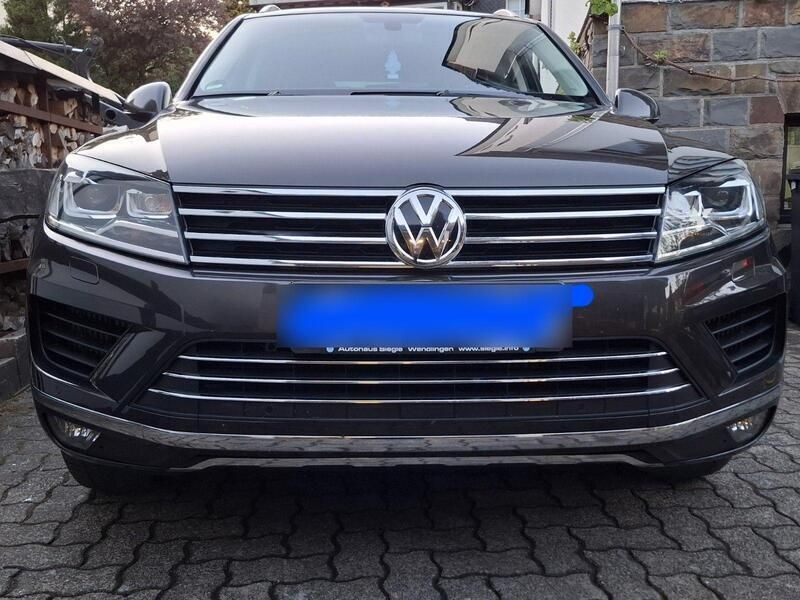 Braun Gebraucht 2015 VW Touareg SUV | 20.200 € - Bild 1/4