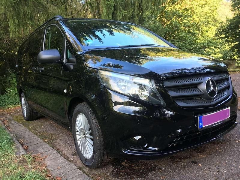 Gebraucht Mercedes Vito 190 PS (139 kW) 2020 Schwarz Van