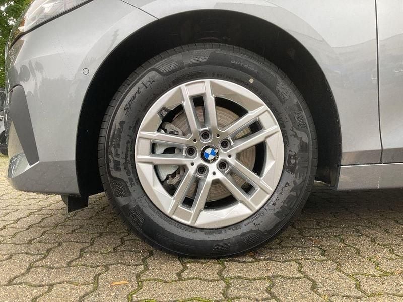 Neu BMW 218 Performance 136 PS (100 kW) 2025 Grau Van / Kleinbus