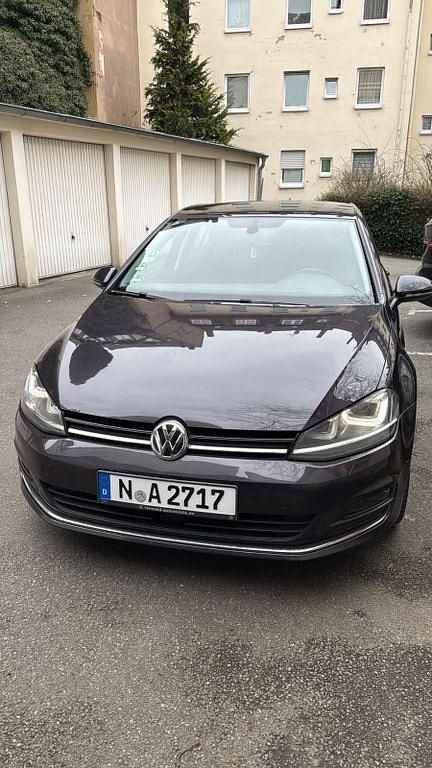 Gebraucht VW Golf VII LOUNGE 150 PS (110 kW) 2015 Braun Limousine