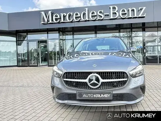 Gebraucht Mercedes B180 116 PS (85 kW) 2025 Grau Kleinwagen