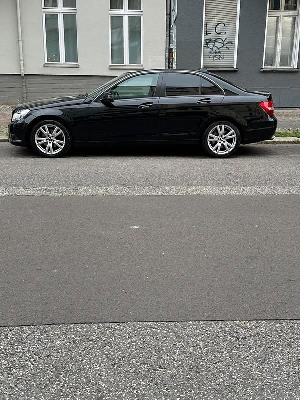 Gebraucht Mercedes C220 170 PS (125 kW) 2012 Schwarz Limousine