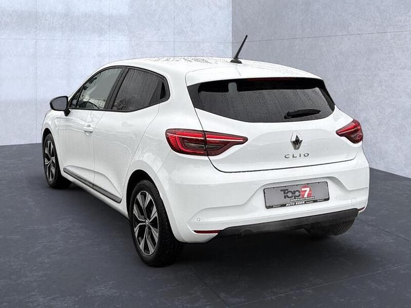 Gebraucht Renault Clio V Evolution 91 PS (66 kW) 2023 Weiß Limousine