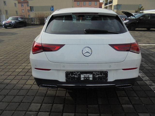 Gebraucht Mercedes CLA200 Shooting Brake Progressive 163 PS (119 kW) 2022 Weiß Kombi
