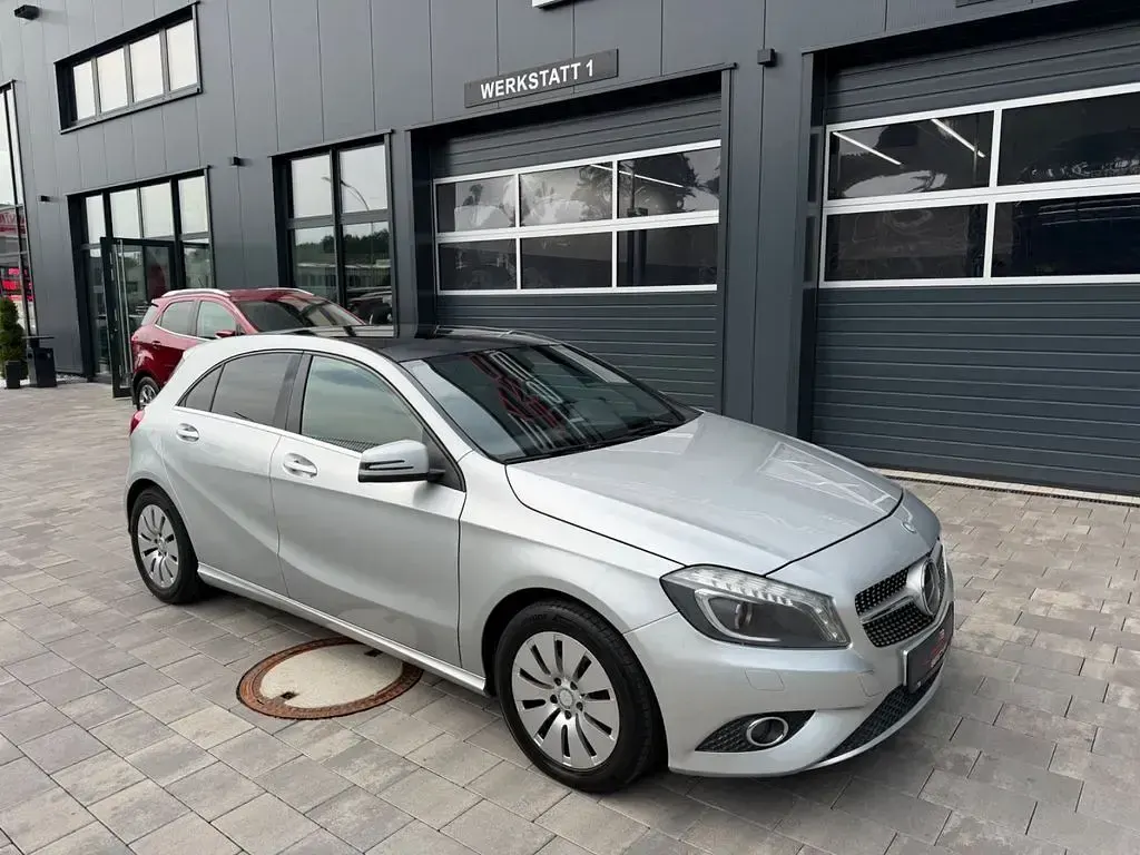 Gebraucht Mercedes A180 AMG line 109 PS (80 kW) 2013 Silber Kleinwagen