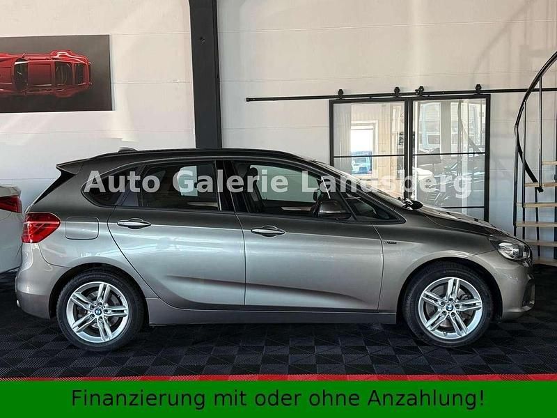 Gebraucht BMW 225 231 PS (169 kW) 2015 Platinsilber Van / Kleinbus