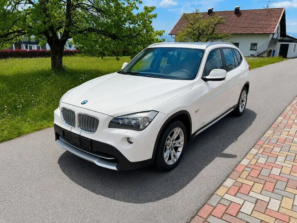 Używany BMW X1 204 KM (150 kW) 2011 Biały SUV